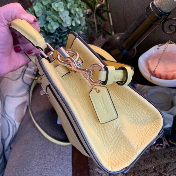 Authentic COACH pebbled leather 2 compartments turnlock pocket satchel/Crosby - Picture 11 of 15